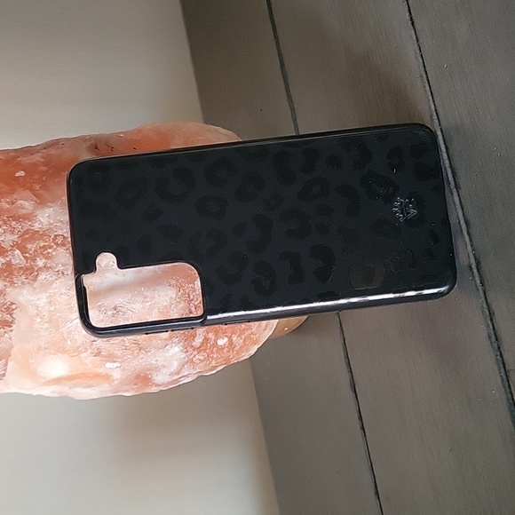 Black Leopard Samsung Galaxy S21 Case (used) - Picture 8 of 11